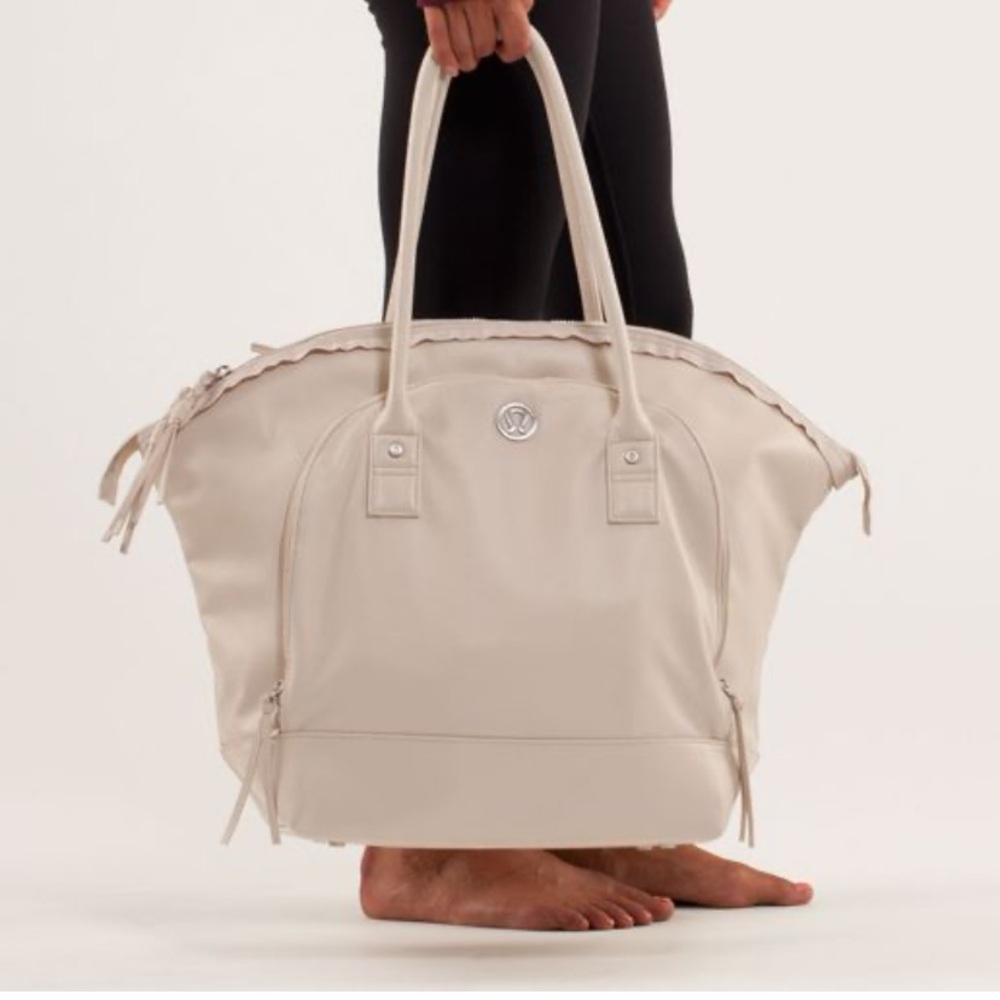Lululemon  Seven Days of Asana Bag